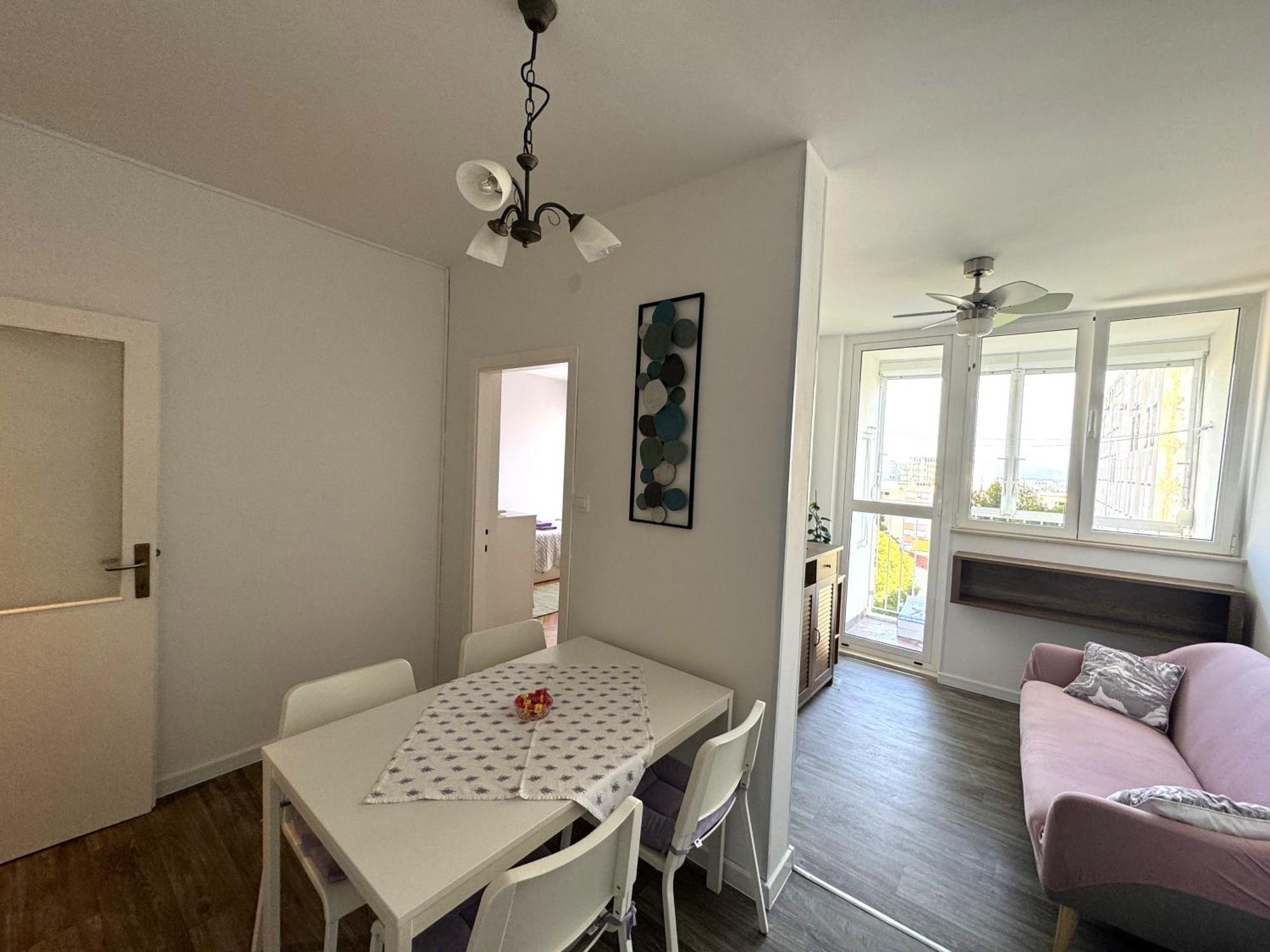Lilly Apartament *